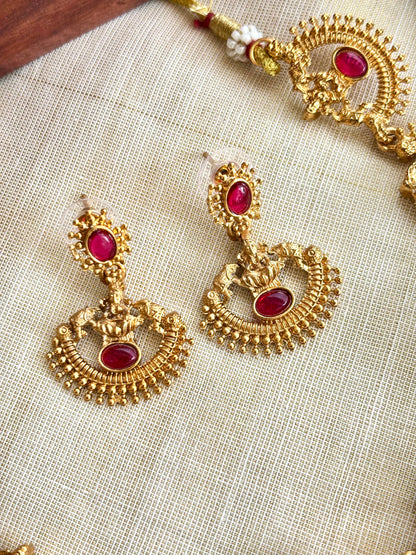 Gajavanthi Necklace Set