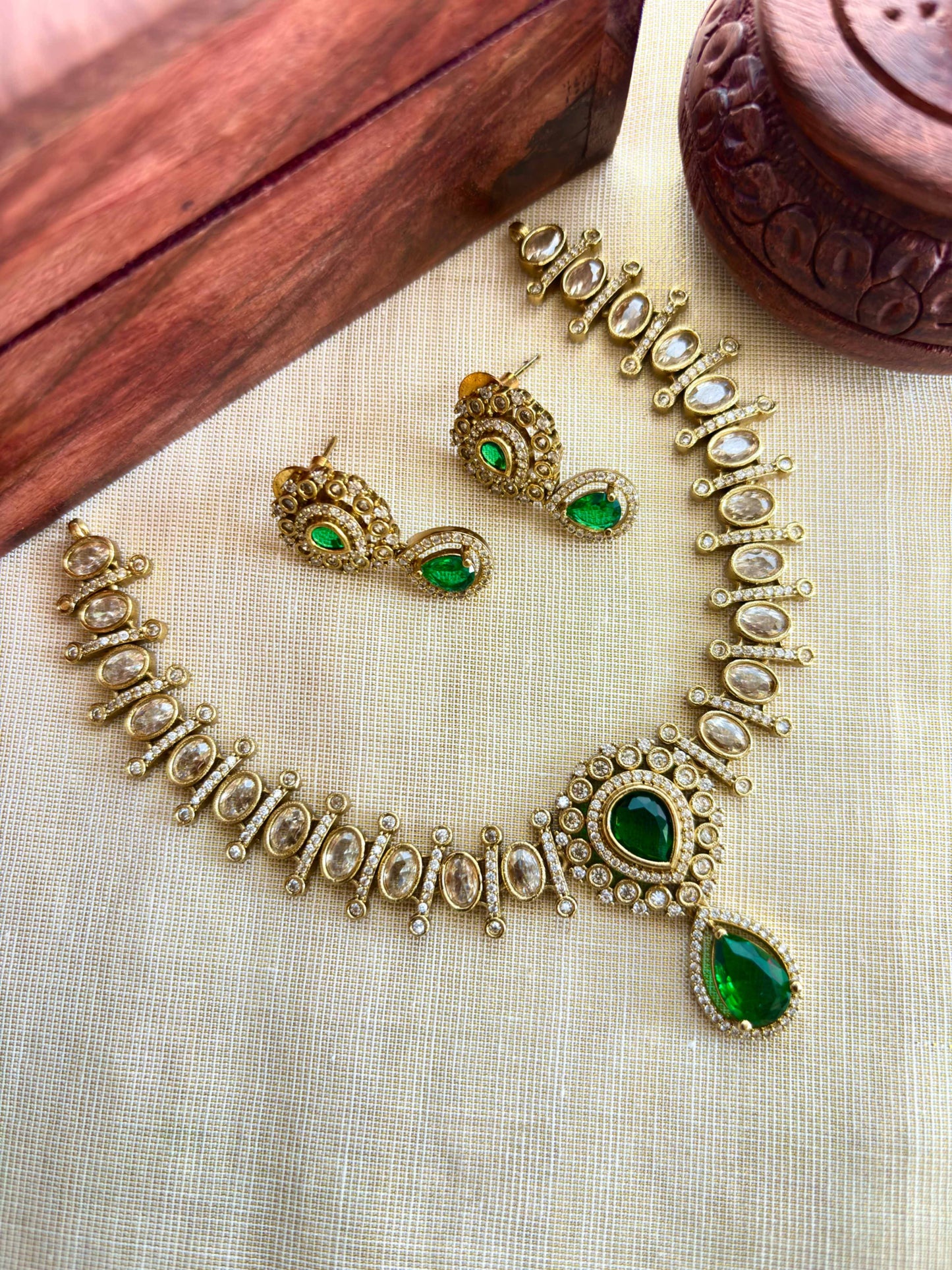 Emerald Stone Necklace